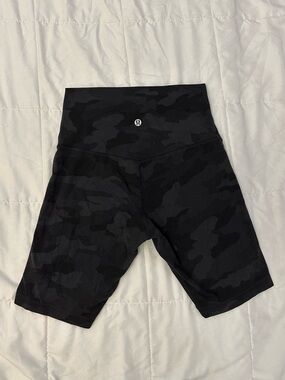 lululemon athletica Women's High-Rise Gray Camo Bike Shorts